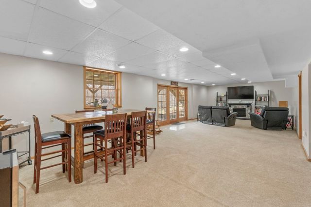 112 Winding Ridge Road, Denver, IA 50622