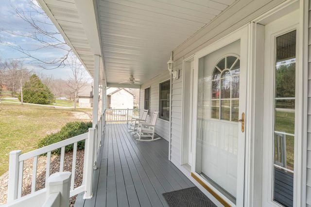 112 Winding Ridge Road, Denver, IA 50622