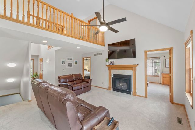 112 Winding Ridge Road, Denver, IA 50622
