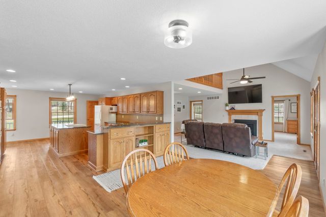 112 Winding Ridge Road, Denver, IA 50622