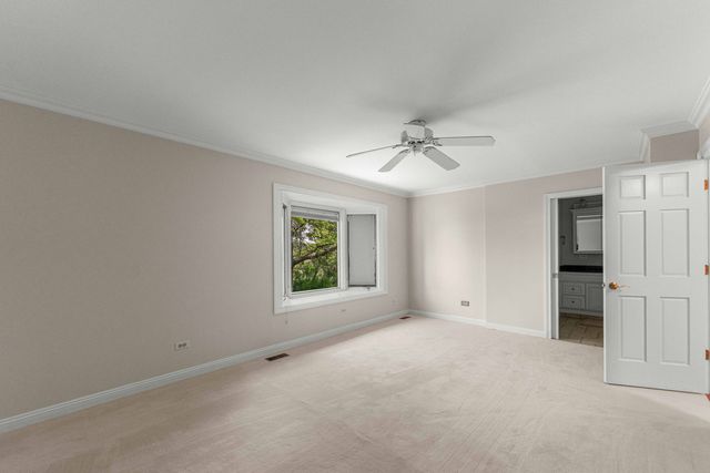 1093 Poplar Court, Lake Zurich, IL 60047