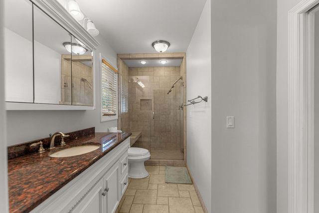 1093 Poplar Court, Lake Zurich, IL 60047