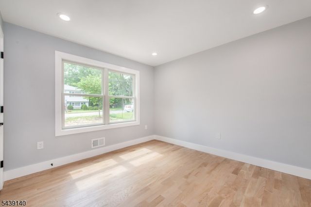 90 Ludlow Rd, Parsippany-troy Hills Twp., NJ 07054