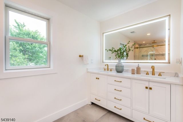 90 Ludlow Rd, Parsippany-troy Hills Twp., NJ 07054