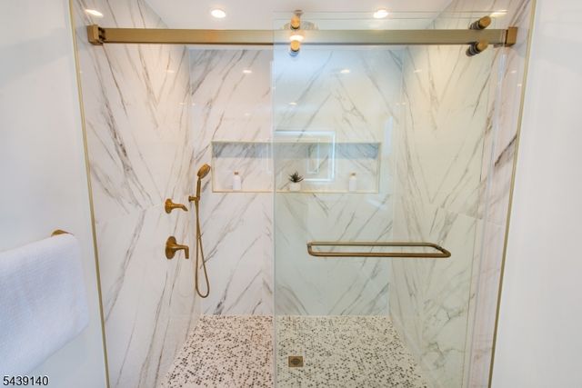 90 Ludlow Rd, Parsippany-troy Hills Twp., NJ 07054