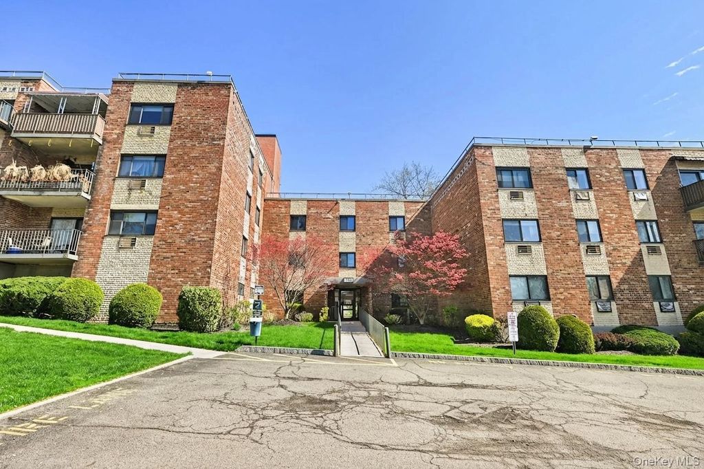 115 Dehaven Drive 302, Yonkers, NY 10703 — exterior