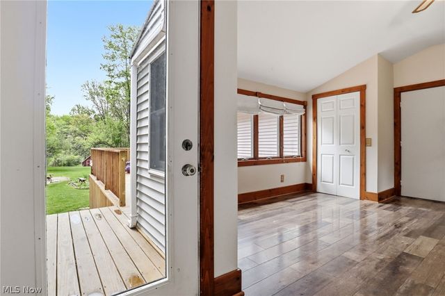 8977 Cedar Road, Chesterland, OH 44026
