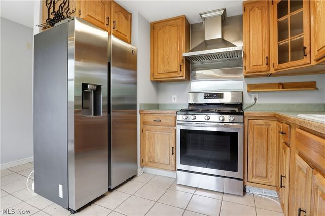 8977 Cedar Road, Chesterland, OH 44026
