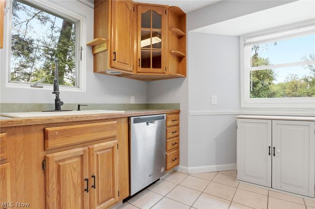 8977 Cedar Road, Chesterland, OH 44026