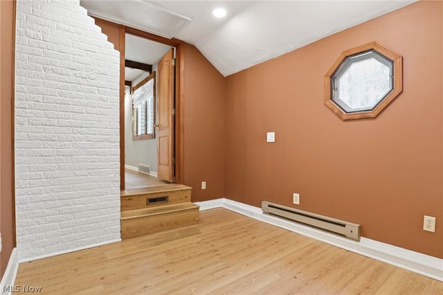 8977 Cedar Road, Chesterland, OH 44026