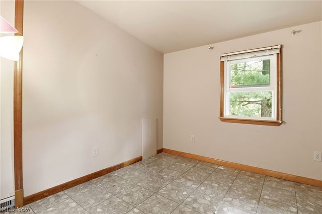 8977 Cedar Road, Chesterland, OH 44026