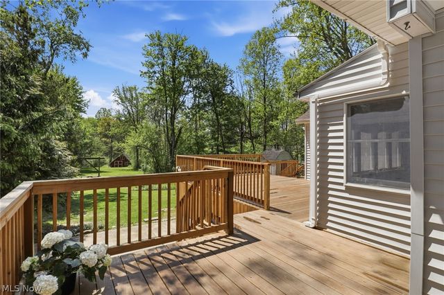 8977 Cedar Road, Chesterland, OH 44026