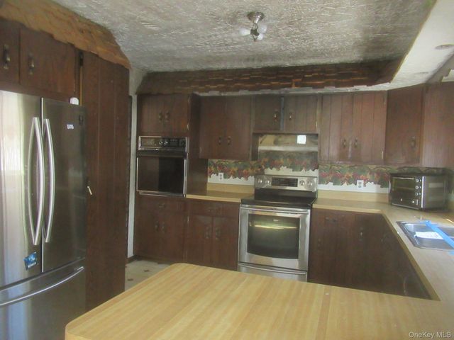 246 Skyline Drive, Highland Mills, NY 10930