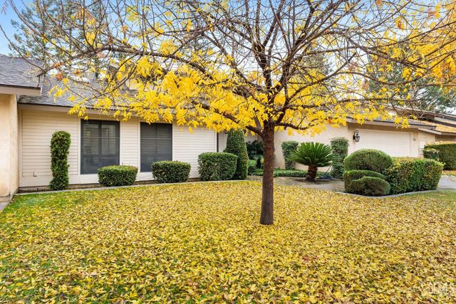 2200 El Portal Drive 14, Bakersfield, CA 93309