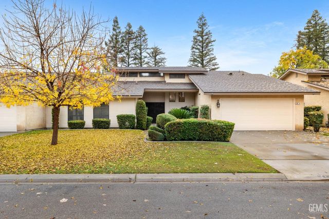 2200 El Portal Drive 14, Bakersfield, CA 93309