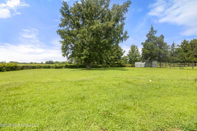 1459 N Red Banks Road, Red Banks, MS 38661