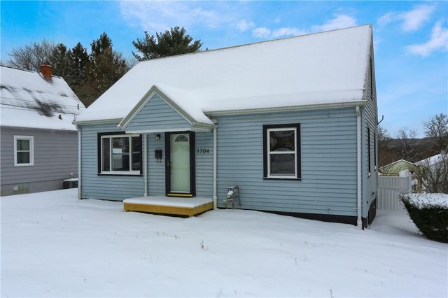 1704 Audley Ave, New Castle, PA 16105