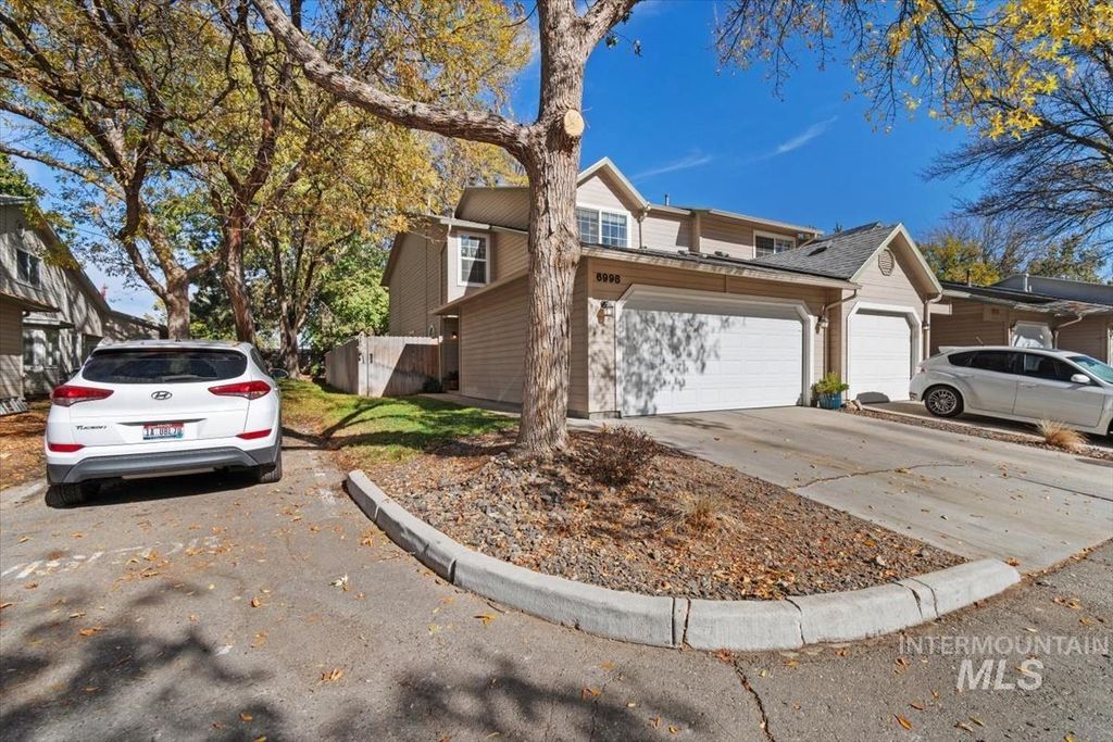 6998 W Irving Ln, Boise, ID 83704 photo 2