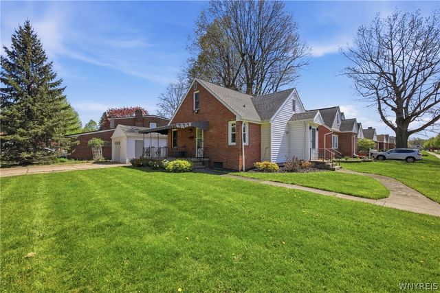 137 Columbia Parkway, West Seneca, NY 14224