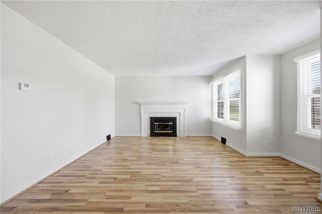 137 Columbia Parkway, West Seneca, NY 14224