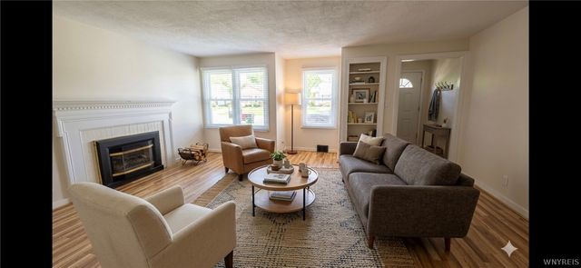 137 Columbia Parkway, West Seneca, NY 14224