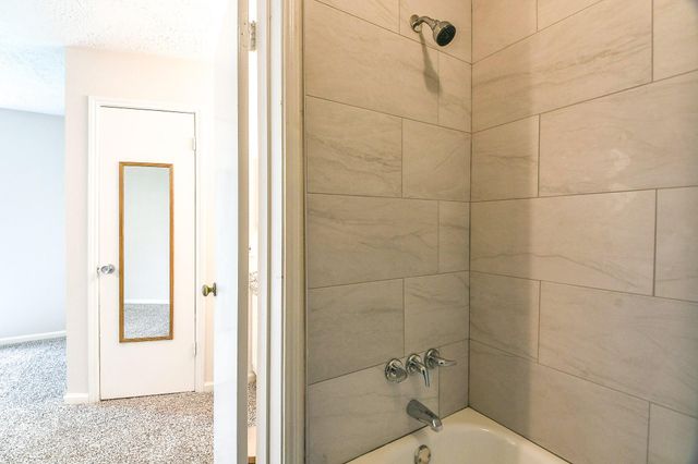 11911 Fallbrook Drive, Houston, TX 77065