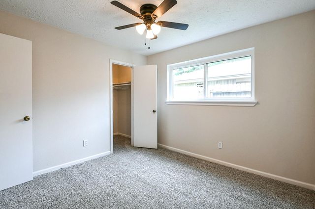 11911 Fallbrook Drive, Houston, TX 77065