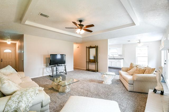 11911 Fallbrook Drive, Houston, TX 77065