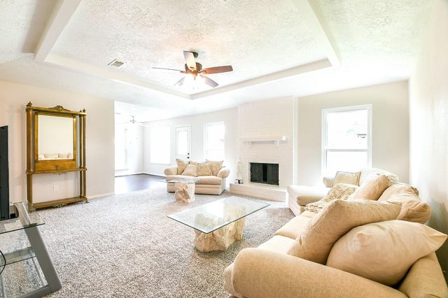 11911 Fallbrook Drive, Houston, TX 77065