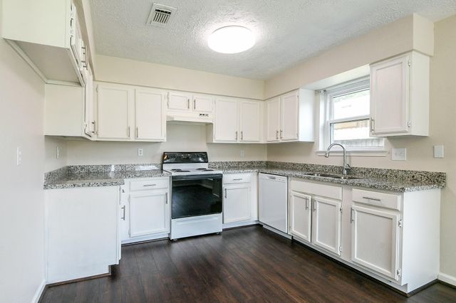 11911 Fallbrook Drive, Houston, TX 77065