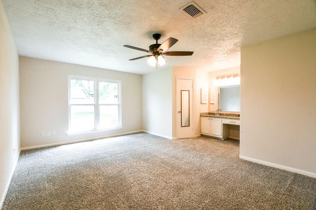 11911 Fallbrook Drive, Houston, TX 77065