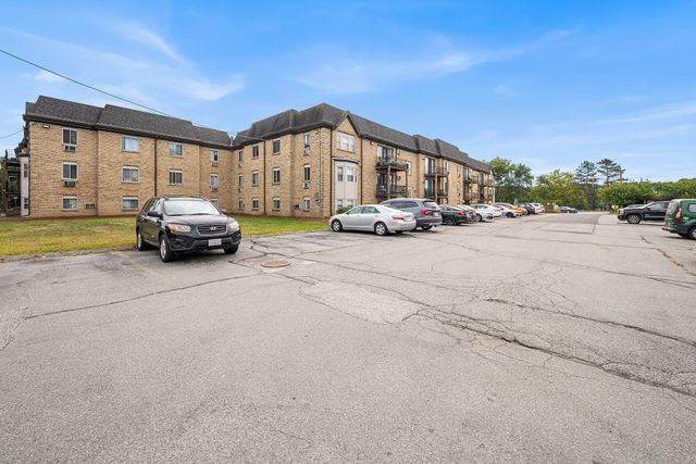 347 Pawtucket Blvd 3, Lowell, MA 01854
