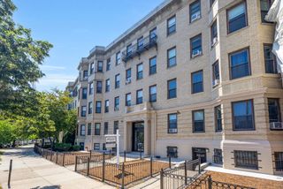 69 Park Drive 4, Boston, MA 02215