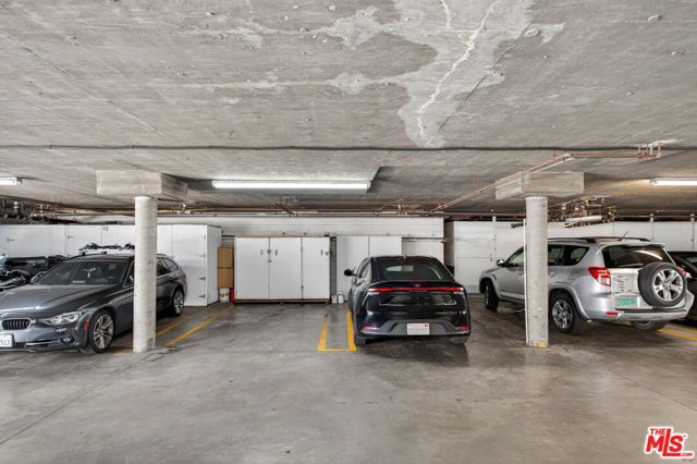9313 National Boulevard 204, Los Angeles, CA 90034