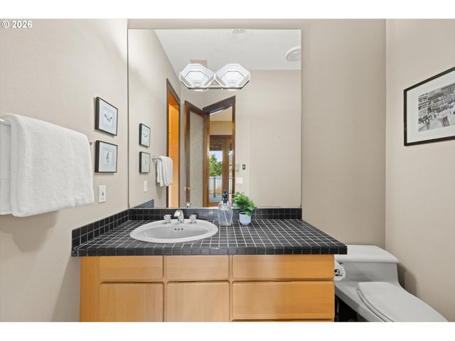 11220 Nw RIDGE Rd, Portland, OR 97229