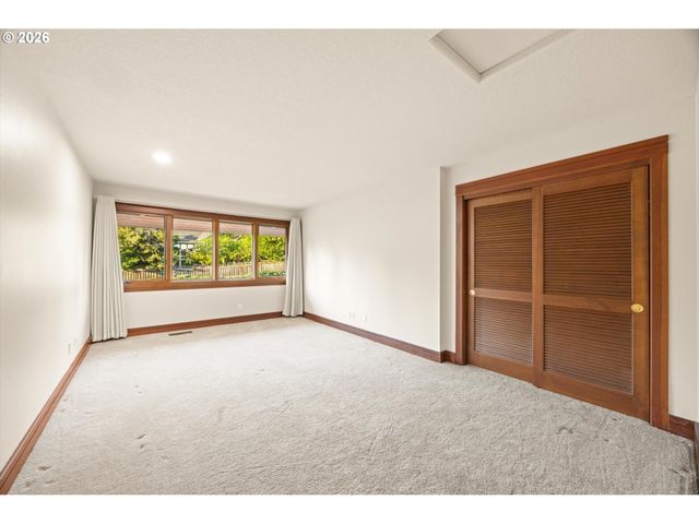 11220 Nw RIDGE Rd, Portland, OR 97229