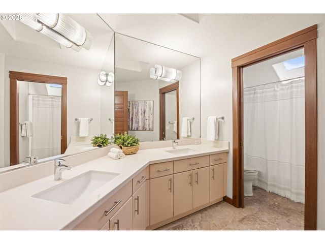 11220 Nw RIDGE Rd, Portland, OR 97229
