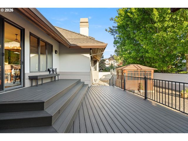 11220 Nw RIDGE Rd, Portland, OR 97229