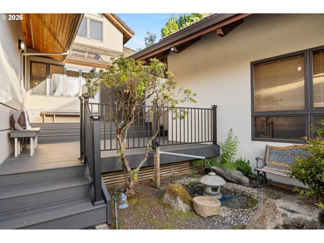 11220 Nw RIDGE Rd, Portland, OR 97229