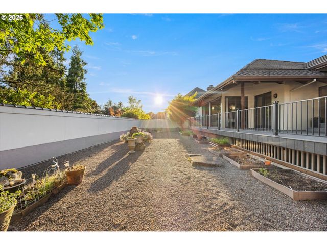 11220 Nw RIDGE Rd, Portland, OR 97229