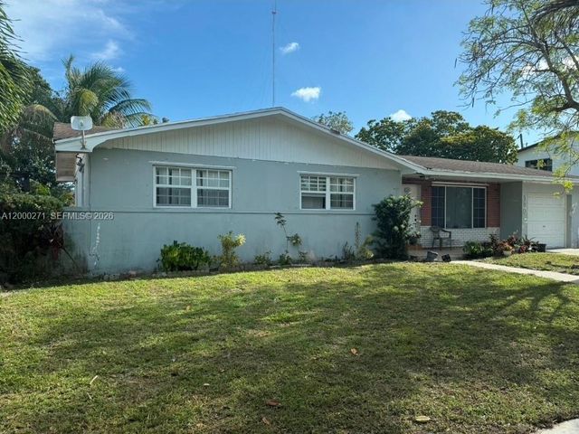 350 NW 205th Ter, Miami Gardens, FL 33169