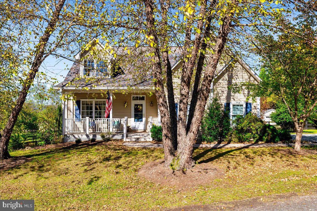 12243 SEDGEWAY LN, Lovettsville, VA 20180