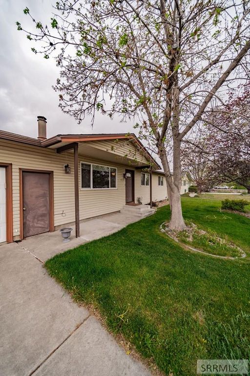 Image 4 of property listing at 4355 Greenwillow Lane, Idaho Falls, ID 83401