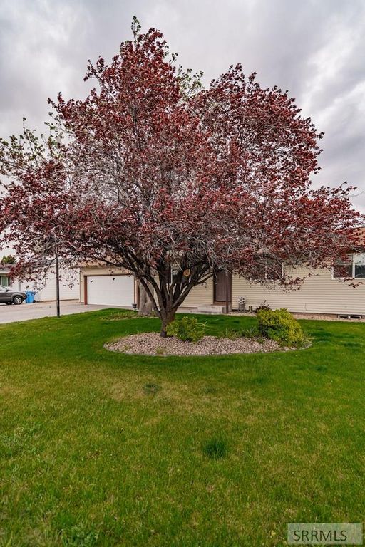 Image 7 of property listing at 4355 Greenwillow Lane, Idaho Falls, ID 83401