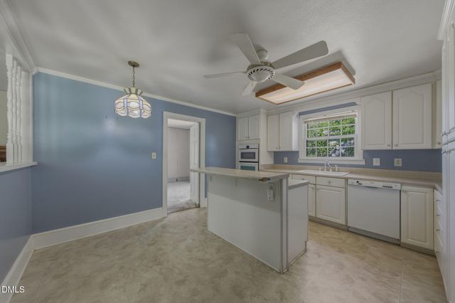 329 S Barbour Street, Clayton, NC 27520