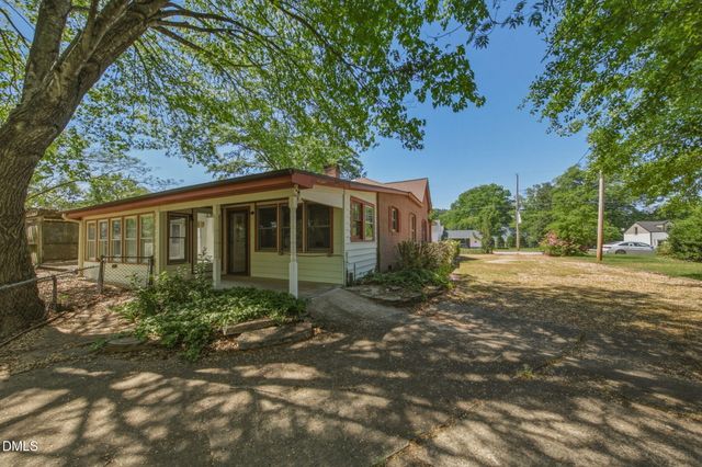 329 S Barbour Street, Clayton, NC 27520