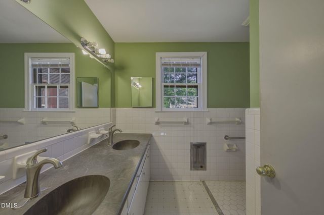 329 S Barbour Street, Clayton, NC 27520