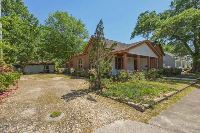 329 S Barbour Street, Clayton, NC 27520