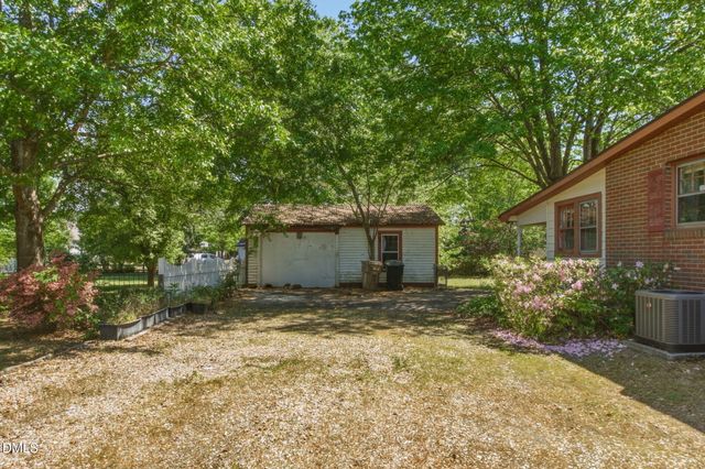 329 S Barbour Street, Clayton, NC 27520