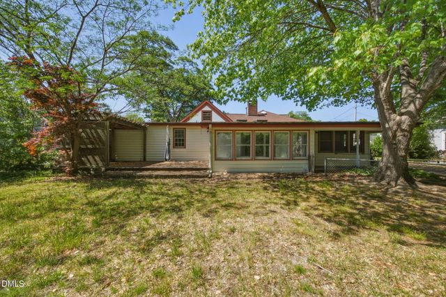 329 S Barbour Street, Clayton, NC 27520